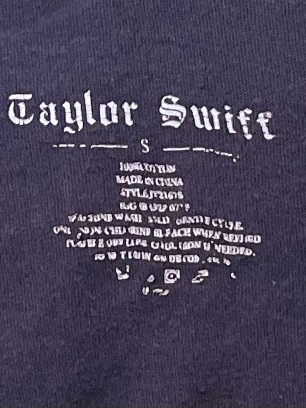 Taylor Swift Reputation Stadium Tour Raw Crop Hem Cut Out Shoulder Edgy Hoodie T - Picture 10 of 11